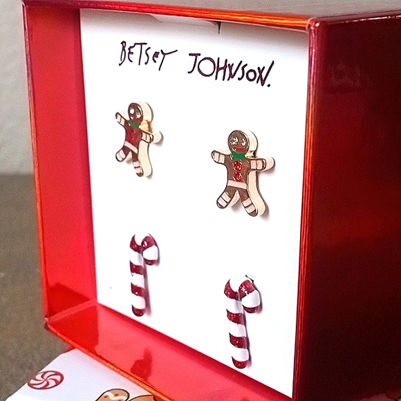 New! BETSEY JOHNSON Christmas Gingerbread Man and Candy Cane Stud Earrings. - Picture 3 of 7